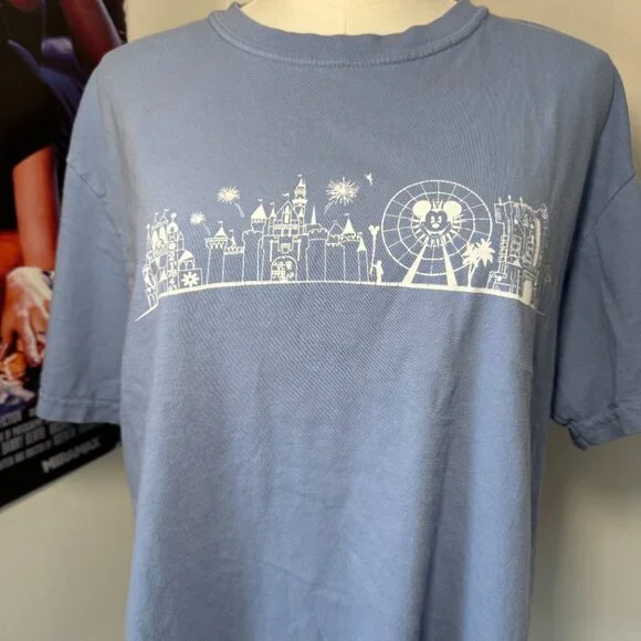 Disney Disneyland California Adventure Light Blue and White Graphic Tee Shirt - Picture 4 of 13